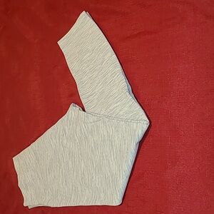 Lululemon Atletica Leggings Pants, Size 8, Color Silver 😍 ♥️ 👌